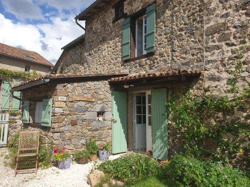 Busserolles House | 65 m² House ∙ 2 bedrooms ∙ 5 guests