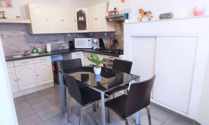 Fumay House | 70 m² Gîte ∙ 3 bedrooms ∙ 4 guests