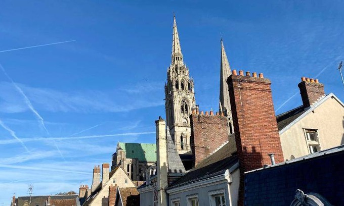 Chartres Apartment | 70 m² Serviced apartment ∙ 2 bedrooms ∙ 10 guests