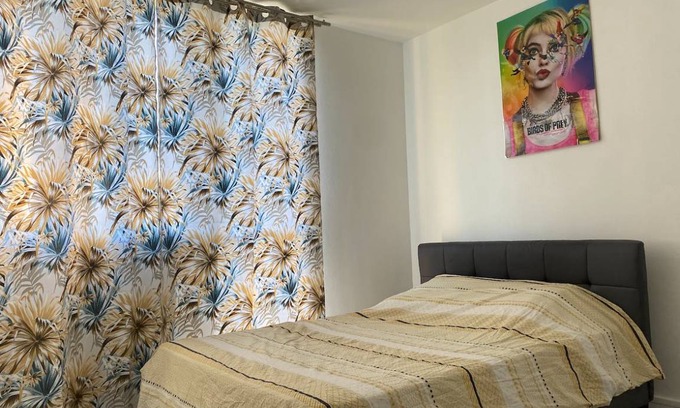 Noisy-le-Grand Resort | 75 m² Private room ∙ 1 bedroom ∙ 1 guest
