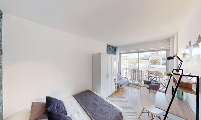 19th Arrondissement Resort | 78 m² Private room ∙ 1 bedroom ∙ 1 guest