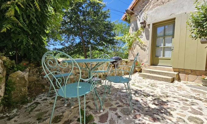 Saint-Jean-Ligoure House | 80 m² House ∙ 2 bedrooms ∙ 4 guests
