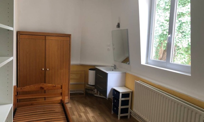 Mons-en-Baroeul Resort | 80 m² Private room ∙ 1 bedroom ∙ 6 guests