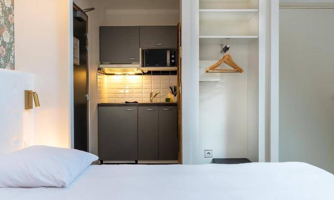 Lille Centre Ville Apartment | 80 m² Serviced apartment ∙ 127 guests