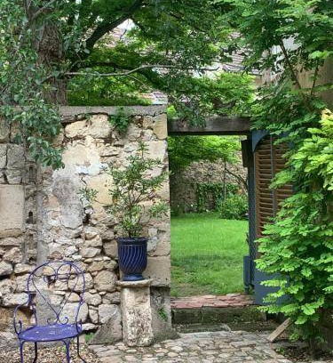 Crepy-en-Valois House | 95 m² House ∙ 2 bedrooms ∙ 5 guests