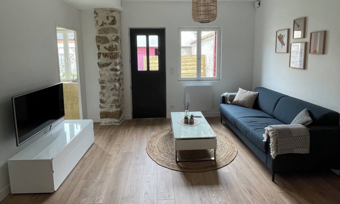 Brie-Comte-Robert Apartment | Appartement F2 Cosy en Centre Ville