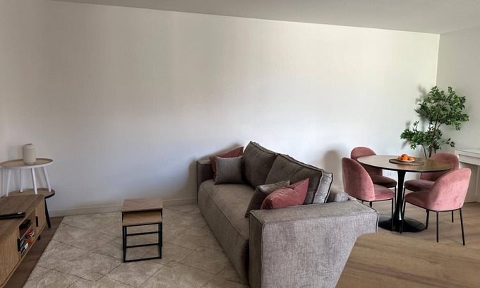 Villiers-le-Bel Apartment | Appartement Jo 2024 Paris -roissy Cdg-disney