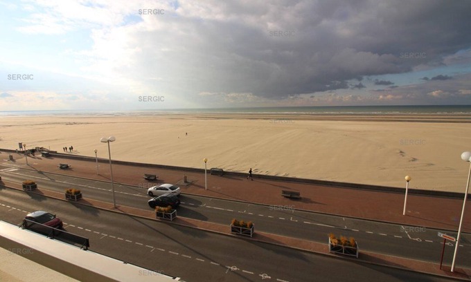Berck-sur-Mer Apartment | ARIEL 3è G : Beautiful apartment for 5 people facing the sea. private parking