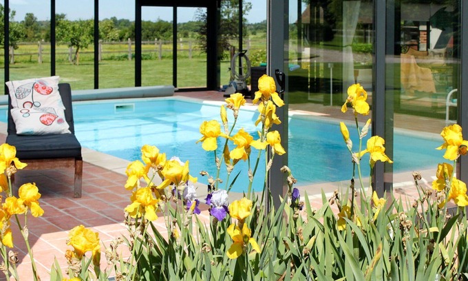 Victot - Pontfol House | Beautiful apartment in villa for 3 guests with pool, WIFI, TV, patio and pets allowed