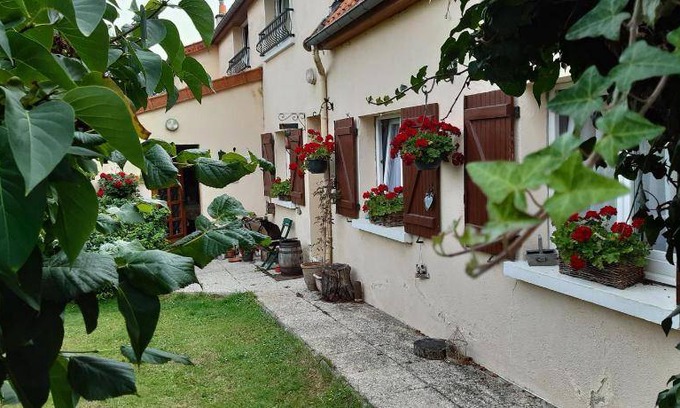 Hardecourt-aux-Bois Bed & Breakfast | Bed and breakfast ∙ 3 guests