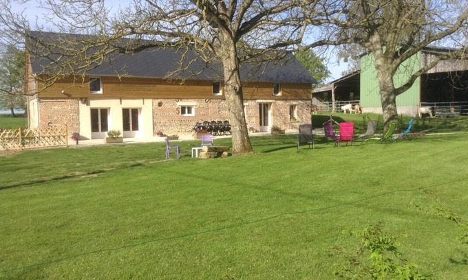 Saint-Martin-Osmonville House | Before the Meadow - ST MARTIN OSMONVILLE