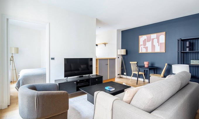 Chaussee-d'Antin Apartment | Blueground | Madeleine, furnished, near opera
