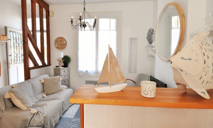 Trouville-sur-Mer House | Charming house with small courtyards/center of Trouville/3 bedrooms/80m²