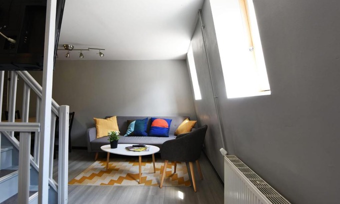 Lille Centre Ville Apartment | Cozy apartment close to stations and Old Lille