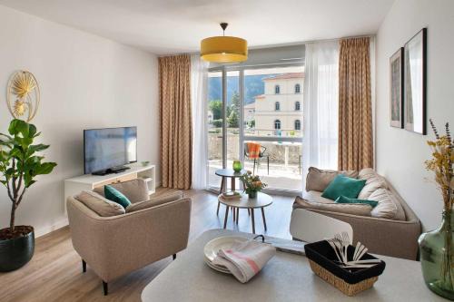 Levallois-Perret Apartment | Domitys Le 225