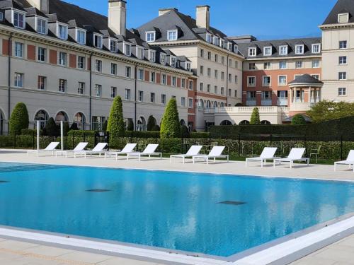 Magny-le-Hongre Hotel | Dream Castle Hotel Marne La Vallee