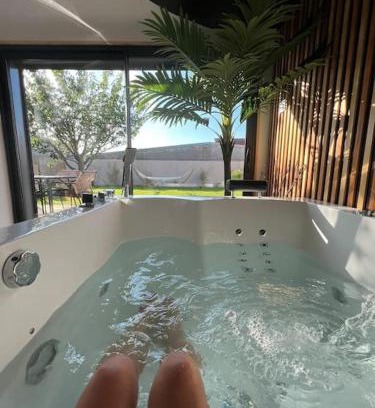Loon-Plage Villa | ESCAPE ZEN Oasis tropicale & Spa privatif