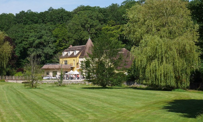 Montigny-le-Chartif Villa | Exceptional property with elegant, generous spaces on the edge of the Perche region.