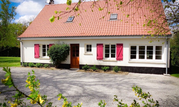 Tingry Other | Fabulous rural holiday home near many beautiful beaches. 5 bedrooms.