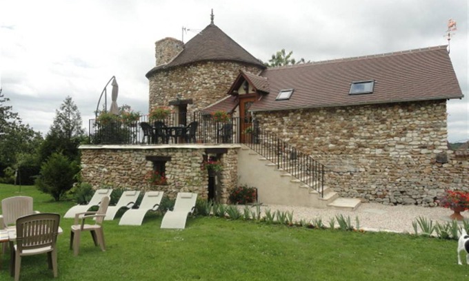 Saint-Etienne-sous-Bailleul House | 90 m² House ∙ 3 bedrooms ∙ 20 guests