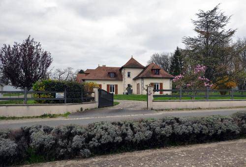 Saint-Sulpice-les-Feuilles Bed & Breakfast | 30 m² Bed and breakfast ∙ 2 guests