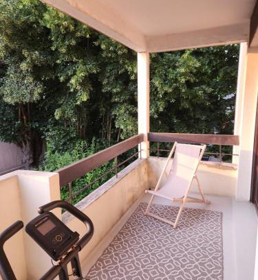Rueil-Malmaison Apartment | Fully-equipped large studio with terrace