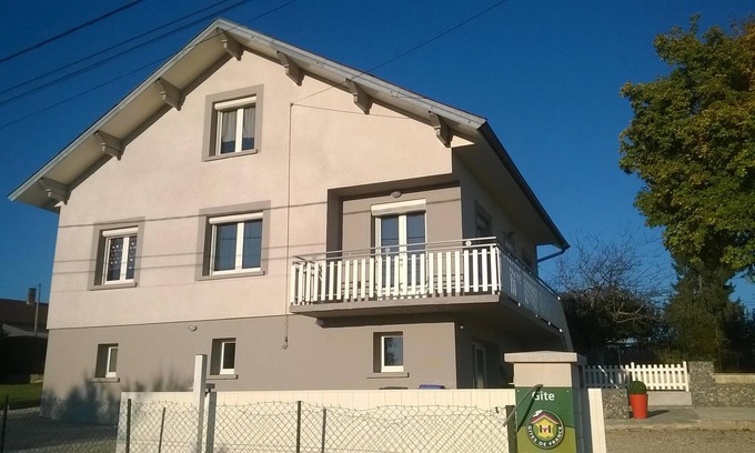 Poids-de-Fiole House | Homerez - House 11 km away from the beach for 9 ppl. with spa at Poids-de-Fiole