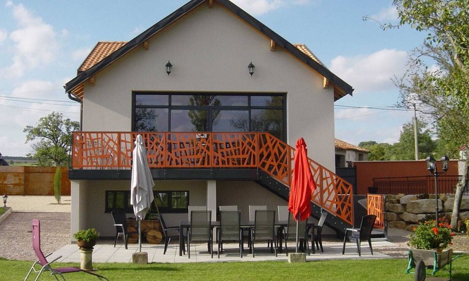 Gondrecourt-le-Chateau House | Horville Garden Retreat