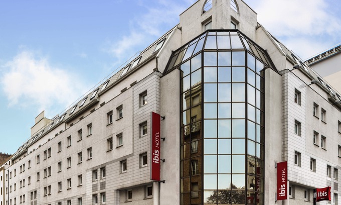 Quartier du Petit-Montrouge Hotel | Ibis Paris Alesia Montparnasse
