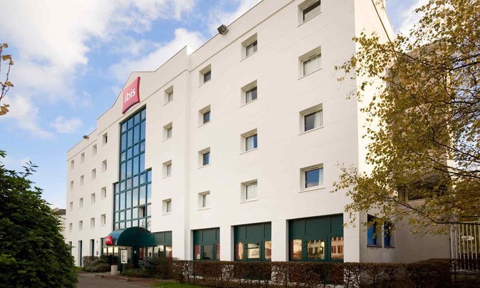 La Courneuve Hotel | Ibis Paris le Bourget