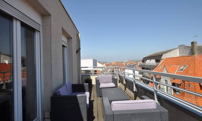 Le Touquet-Paris-Plage Apartment | Large 80 m2 2-bedroom duplex apartment in town center