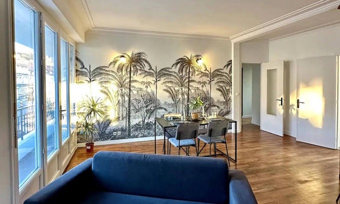 Brequerecque Apartment | Le Grey Spacieux Avec Balcon. Proche du Centre et de la Plage