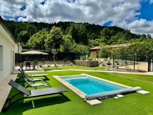 Pont-de-Labeaume Villa | Les Villas du Lignon - Votre escapade en Ardèche avec piscine privée