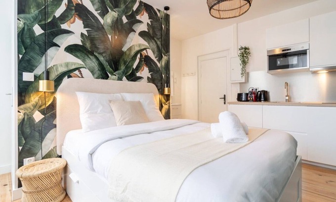 Lille Centre Ville Apartment | Lille Hypercentre - Beautiful design studio!