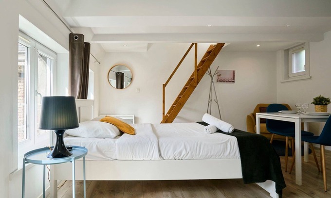 Lille Apartment | Lille hypercentre gares - small suite