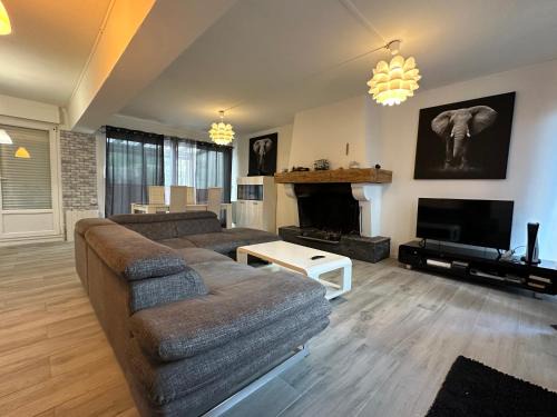 Herouville-Saint-Clair Villa | Maison individuelle à 8 minutes d'Ouistreham, quartier calme, transports en commun Tram & Bus, commerces de proximités