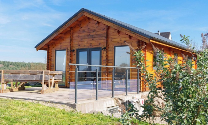 Saint-Germain-des-Champs Ski Chalet | Quiet chalet with superb unobstructed view of the Morvan mountains