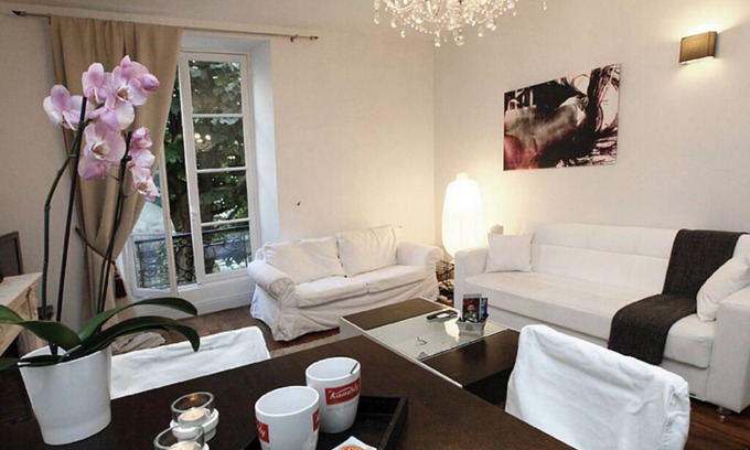 Saint-Louis Apartment | Royal Versailles Dolcevita apartment with all comforts near the castle