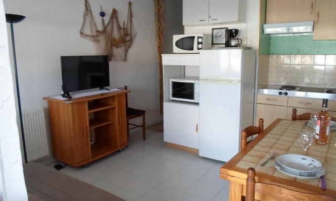 Balaruc-les-Bains Apartment | Studio Balaruc-les-Bains, 1 pièce, 4 personnes - FR-1-503-4