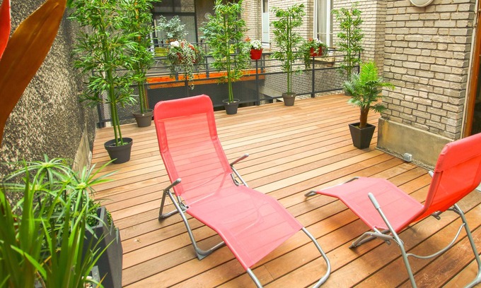 Reims City Centre Apartment | Terrace -3 bedrooms - 100 m2- city center - with secure parking possibility