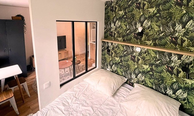 Quartier du Mail Apartment | The Stylist - Central & Fashion - near Opéra