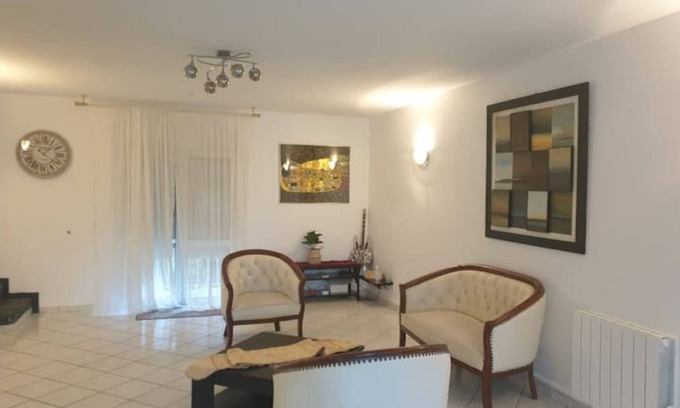 Dugny Apartment | Y&D Appartement Meublées