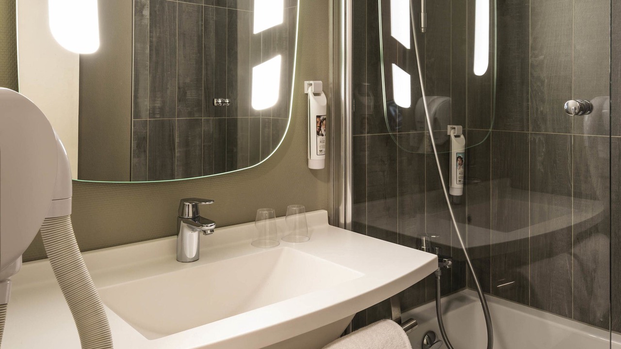 Photo of Bathroom in Quartier du Petit-Montrouge