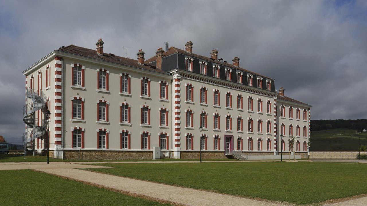 Photo of Buildings in Epernay