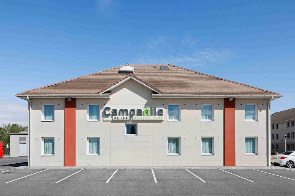 Photo of Buildings in Le Mesnil-Amelot
