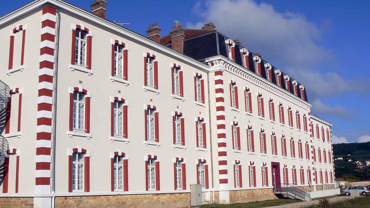 Photo of Buildings in Epernay