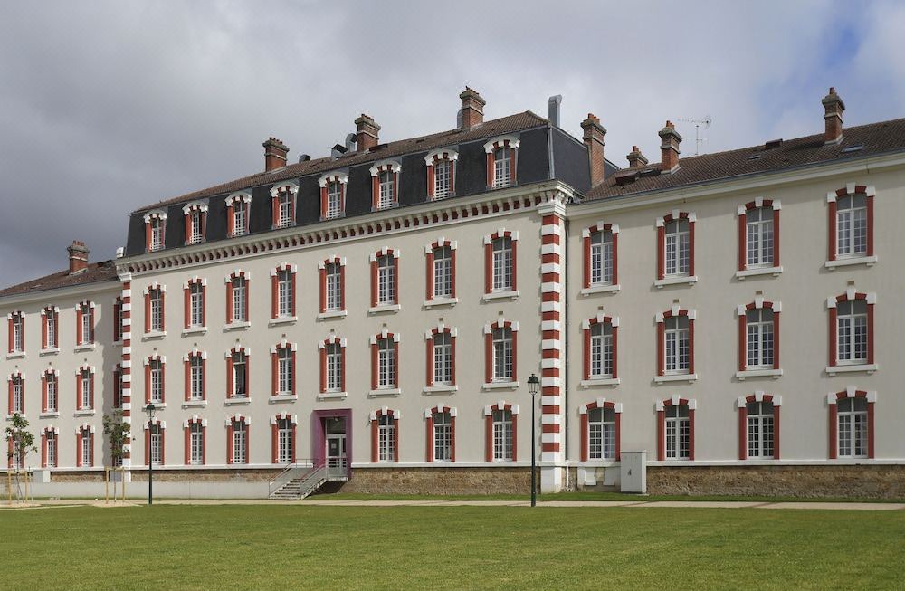 Photo of Buildings in Epernay