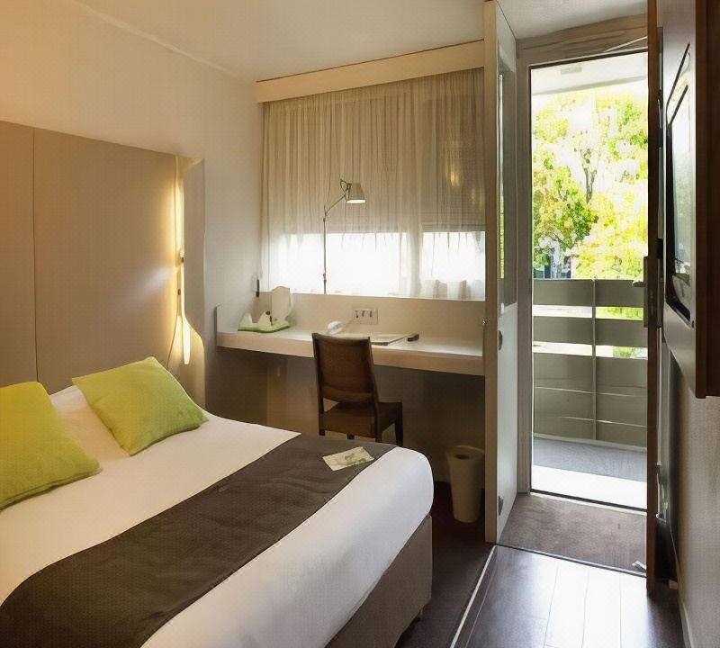 Photo of Bedroom in Morangis
