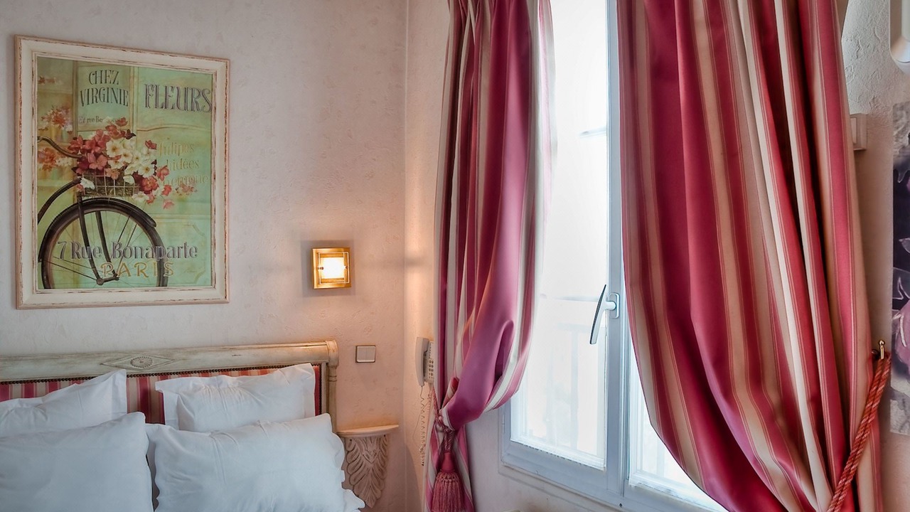 Photo of Bedroom in Faubourg Saint-Germain