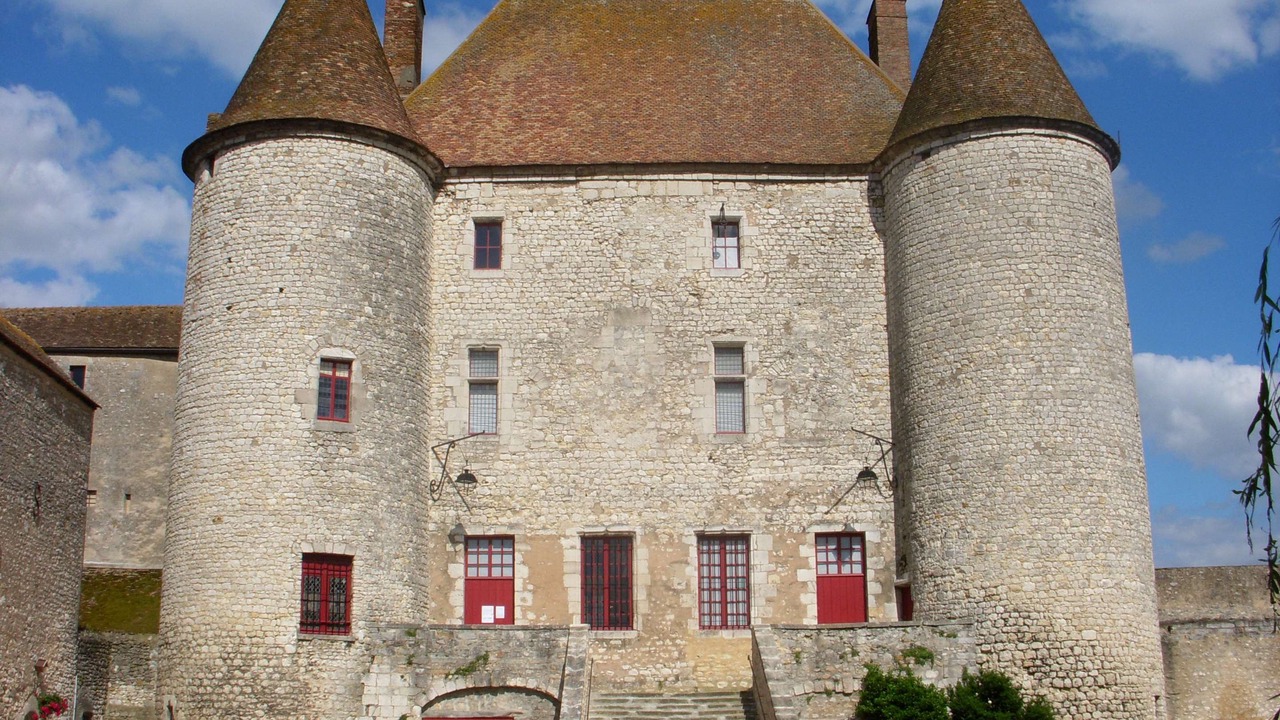 Photo of Buildings in Nemours